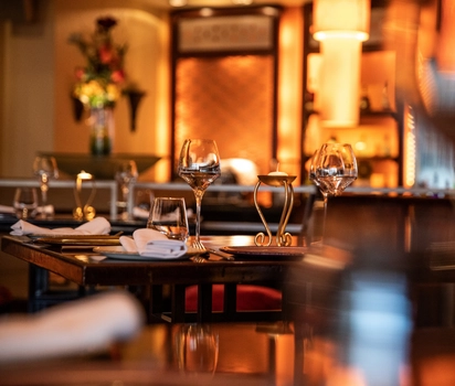 restaurant reservation